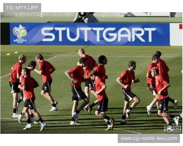 冠军球队备战赛季再度封闭集训，力争蝉联桂冠，冠军联赛小组赛