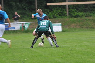 乐鱼体育官网优惠-足球教练战术布置备受关注，足球教练考虑到对手阵型