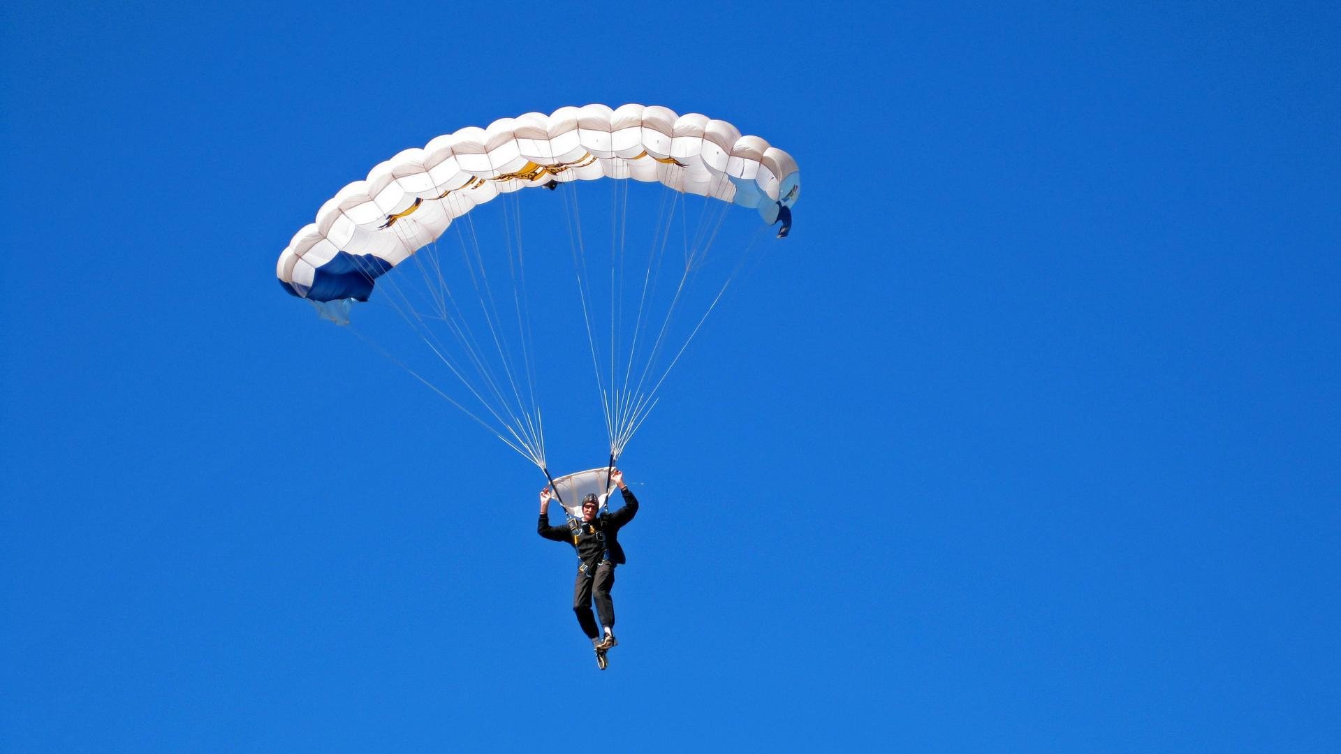 乐鱼体育app官网-“亚戈·卡尔曼的突破性表现，助阿根廷美洲狮队重回顶级行列”